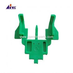 ATM อะไหล่ NCR เงินสด คาเซ็ตอะไหล่ สีเขียว Pawl Pusher 445-0590338