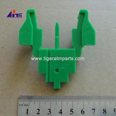 ATM อะไหล่ NCR เงินสด คาเซ็ตอะไหล่ สีเขียว Pawl Pusher 445-0590338
